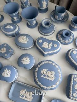 Grande collection de jaspe bleu Wedgwood vintage