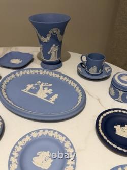 Grande collection de jaspe bleu Wedgwood vintage