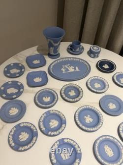 Grande collection de jaspe bleu Wedgwood vintage