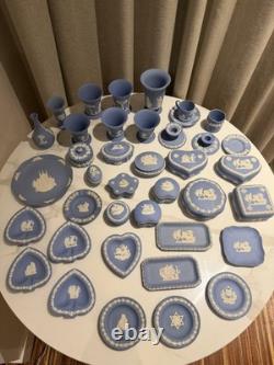 Grande collection de jasperware bleu Wedgwood vintage