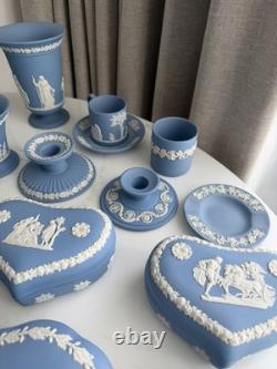 Grande collection de jasperware bleu Wedgwood vintage