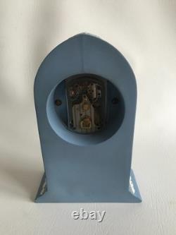 Horloge cathédrale bleue en jasperware Wedgwood, Baronet de Londres, en état de fonctionnement