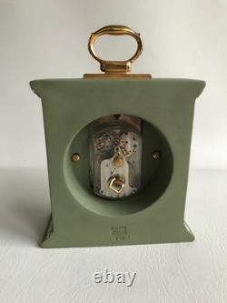 Horloge de cheminée Wedgwood Jasperware verte Baronet de Londres en état de fonctionnement