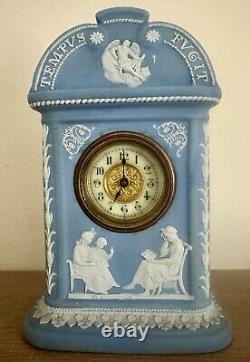 Horloge de cheminée en jaspe Wedgwood Tempus Fugit? Antique, Stoke