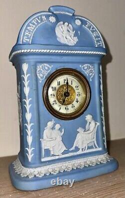 Horloge de cheminée en jaspe Wedgwood Tempus Fugit? Antique, Stoke