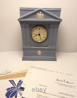 Horloge de jubilé d'or en jaspe bleu Wedgwood