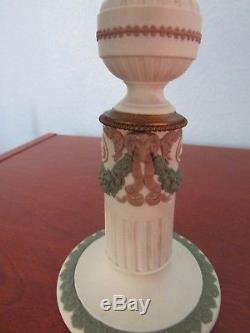 Incroyable Chandelier Wedgwood Tricolor 5 1/2 Jasperware