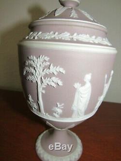Incroyable Wedgwood Lilas Jasperware Trempé Vase Et Couverture