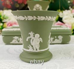 Jasperware Wedgwood (Couleur crème sur vert céladon)