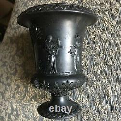 Joli 19ème Centime. Wedgwood Black Basalt Urn Ou Vase Avec Frise Classique