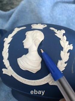 Jubilé D'argent Reine Elizabeth II - Wedgwood Blue Jasperware Vgc