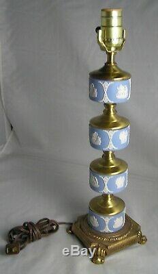 Lampe Bleue Lavande Jasperware Wedgwood Gaufré Nice