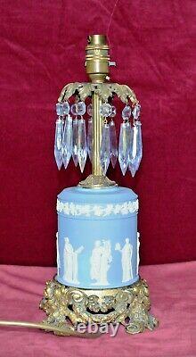 Lampe De Table Vintage Wedgwood Japserware & Brass Avec Lustres Bleus