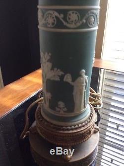 Lampe De Table Vintage Wedgwood Jasperware Blanc / Bleu Très Pâle