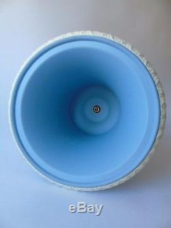 Large Wedgwood White Sur Pale Blue Jasperware Campana Urn Vase & Cover 12