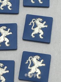 Lion en jaspe Wedgwood bleu et argent en intaille (droite) ensemble de six camées de 15 mm