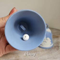 Lot de diverses pièces en jaspe Wedgwood de couleur vert primevère et bleu