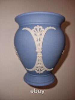Lovely Vintage Wedgwood Jasperware Flower Bleu Avec Vase Posy Collectionnable Vgc 72