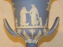 Magnifique Grande Urne Vase En Porcelaine Bleu Wedgwood Jasperware Décor Antique