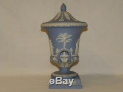 Magnifique Grande Urne Vase En Porcelaine Bleu Wedgwood Jasperware Décor Antique