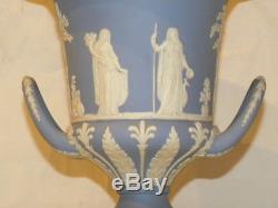 Magnifique Grande Urne Vase En Porcelaine Bleu Wedgwood Jasperware Décor Antique