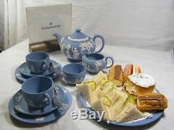 Magnifique Wedgwood Blue Jasper Ware Afternoon Tea Pour Deux, Superbe