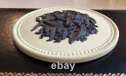 Médaillon rond en jaspe jaune Wedgwood très rare tête de Méduse exquis