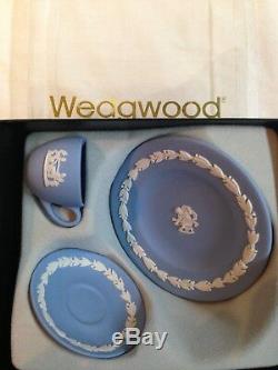 Mini Tea Set Par Wedgewood. Bleu Jasperware. Ensemble Complet De 5 Pièces