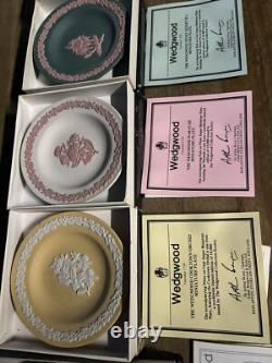 Miniatures en Jasperware Wedgwood Botanique Australienne/Les Assiettes de la Première Colonisation