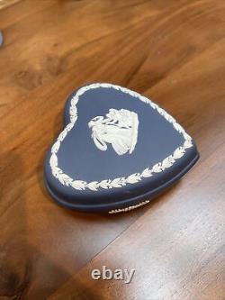 Navy Bleu Porcelaine Coeur Boîte En Bois De Coin Jasperie Très Rare