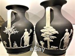 Paire (2) C. 1877 Wedgwood Black Dip Jasperware 10.5 Vase Portland Code Csf