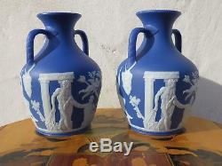 Paire Assortie Exquise Wedgwood Bleu Foncé Jasper Ware 7 Vases Portland, Env. 1840