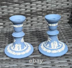 Paire de bougeoirs en jaspe bleu Wedgwood vintage, relief classique, 1969 et 1978