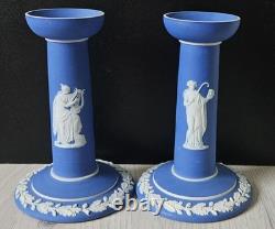 Paire de chandeliers néoclassiques antique Wedgwood Jasperware trempés bleu cobalt