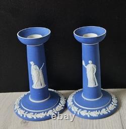 Paire de chandeliers néoclassiques antique Wedgwood Jasperware trempés bleu cobalt