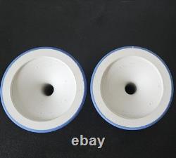 Paire de chandeliers néoclassiques antique Wedgwood Jasperware trempés bleu cobalt