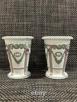 Paire de vases tricolores en jaspe Wedgwood du XIXe siècle