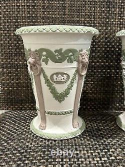 Paire de vases tricolores en jaspe Wedgwood du XIXe siècle