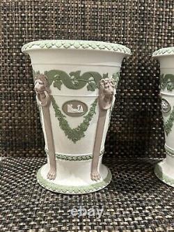 Paire de vases tricolores en jaspe Wedgwood du XIXe siècle