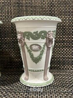 Paire de vases tricolores en jaspe Wedgwood du XIXe siècle