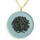 Pendentif Et Bijoux En Chaîne Wedgwood Jasperware Blue Medusa