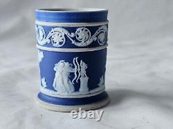 Petit vase ancien en jaspe Wedgwood