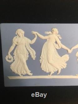 Plaque Murale Wedgwood Jasperware Blue Dancing Hours