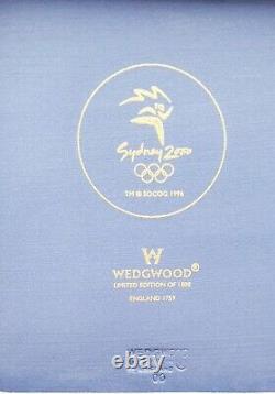 Plaque WEDGWOOD en jaspe bleu foncé de 28cmx18cm - Jeux Olympiques de Sydney 2000, dans sa boîte.