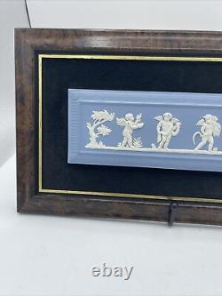 Plaque d'art antique Vintage Wedgwood Pale Blue Jasperware Les Quatre Saisons Cupidons