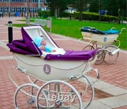 Plaque de landau en jaspe Wedgwood blanc sur bleu très rare 1959
