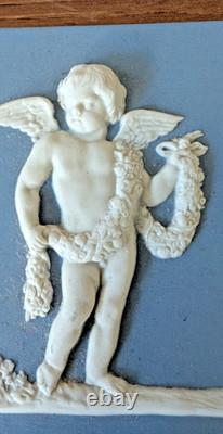 Plaque en Jasper Ware Wedgwood Lady Templeton Quatre Saisons des années 1990 en très bon état