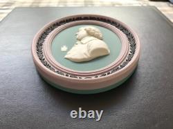 Plaque en jasperware Wedgwood à 4 couleurs de Josiah Wedgwood en excellent état