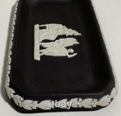 Plat à bijoux Wedgwood Jasperware en basalte noir et blanc, néoclassique, années 1960