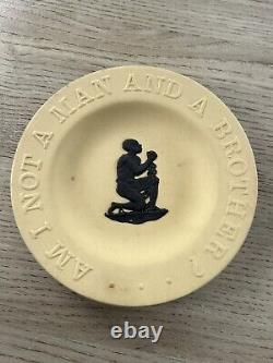 Plat à épingles Jasperware en canne noire Wedgwood L'esclavage Ne suis-je pas un homme et un frère